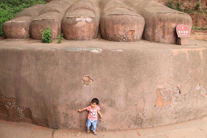 1-Day Chengdu Panda Base and Leshan Giant Buddha GROUP Tour - The 7:00 a.m. start and what it means for you