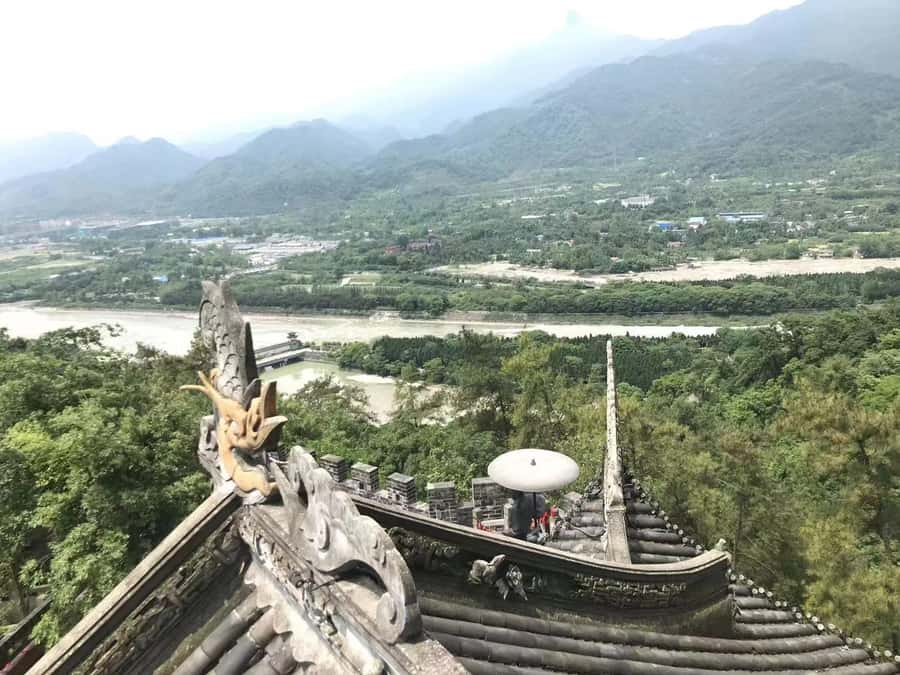 1-Day Mount Qingcheng and Dujiangyan Irrigation System Tour - How much value do you get for $112?