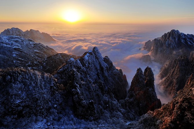 1-Day Mt. Huangshan Tour with Optional Hongcun & Xidi Village - Meeting at Huangshan International Hotel