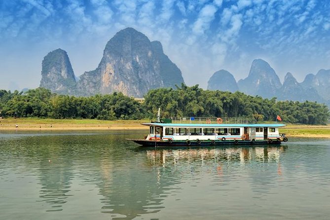 1 Day Private Tour: Li River Cruise from Guilin & Yangshuo Biking - Arriving in Yangshuo and finding West Street
