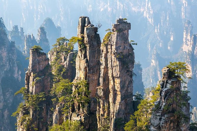 1-Day Private Tour to Zhangjiajie Forest Park & Avatar Mountain - Tianzi Mountain: a dramatic start from the cable car