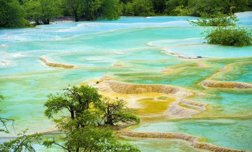 2 Day Chengdu to Jiuzhaigou&Huanglong Self-Guided w/Transfer - Jiuzhaigou’s lakes, waterfalls, and park bus
