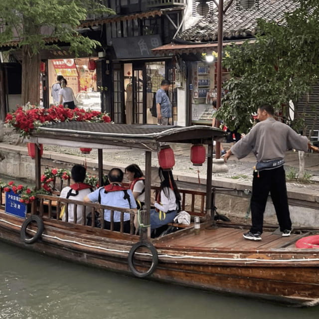 2 Day Private Shanghai Skyline to Watertown & Suzhou Garden - Yu Garden and the City God Temple