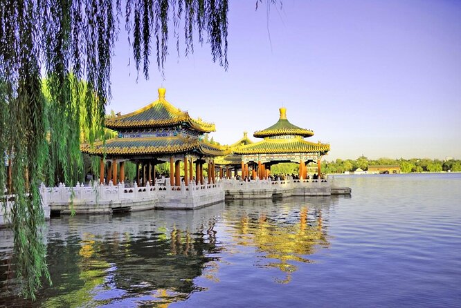 2-Hour Beijing Private Jingshan Coal Hill Park and Beihai Park Walking Tour - Key points at a glance