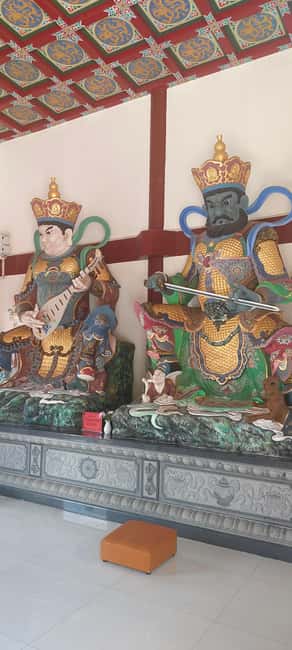 200-year-old Hakka Residence Tour +Ancient Buddhist temple - What the Hakka buildings reveal about ordinary life