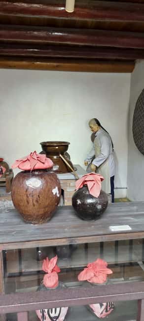 200-year-old Hakka Residence Tour +Ancient Buddhist temple - A quiet pause at the 1,000-year-old Buddhist temple
