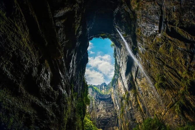 2Day Wulong Karst Park+Dazu Carvings World Heritage Private Tour - A private car changes the long drives