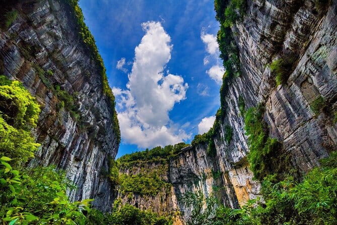 2Day Wulong Karst Park+Dazu Carvings World Heritage Private Tour - A country lunch breaks up the stonework