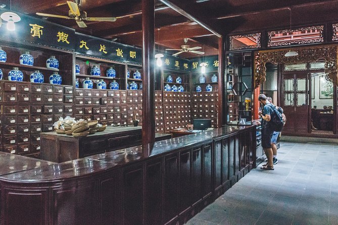 3-Hour Herbal Wholesale TCM Market and a Local Wet Market Tour - Key points at a glance