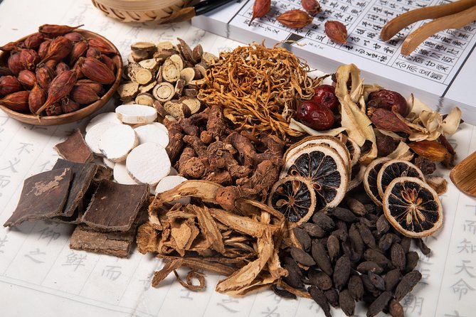 3-Hour Herbal Wholesale TCM Market and a Local Wet Market Tour - Why this market walk feels different from a food tour