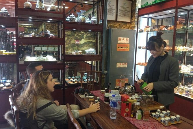 3-hour Morning/Afternoon Tea Tasting on Maliandao Street & Dimsum - Walking through Beijing’s tea market