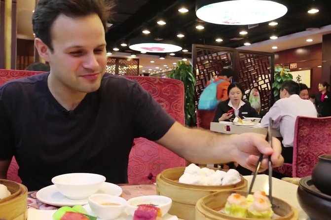 3-Hour Private Night Tour: Beijing Foodie Experience - Tanjianbing brings Beijing street food to the table