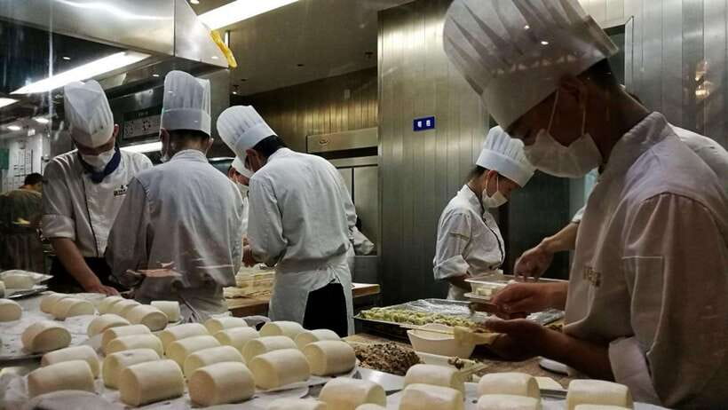 3-Hour Shanghai Street Food Tasting & Old Town Private Tour - Booking details worth knowing