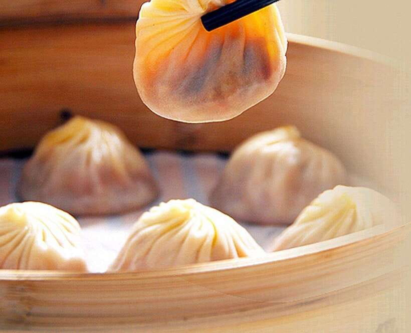 3-Hour Shanghai Street Food Tasting & Old Town Private Tour - Soup dumplings and pan-fried favorites