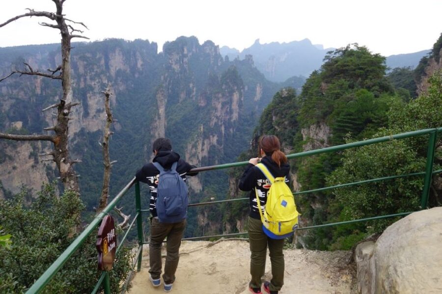 4-Day Highlights of Zhangjiajie With Sunrise Experience - Day 3: Tianzi Mountain, sunrise hopes, and Ten Mile Gallery
