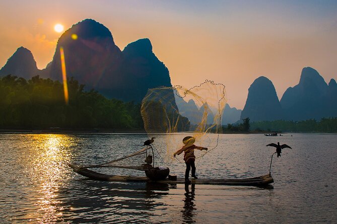 4 Days Guilin Essence and Yangshuo Countryside Tour - West Street and the first look at Yangshuo