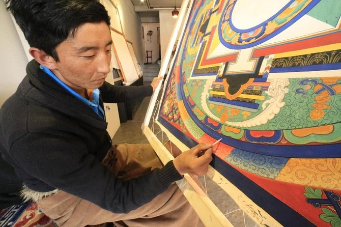 4 Days Lhasa Impression Small Group Tour - Day 1: Arrival beside the Yarlung Tsangpo River