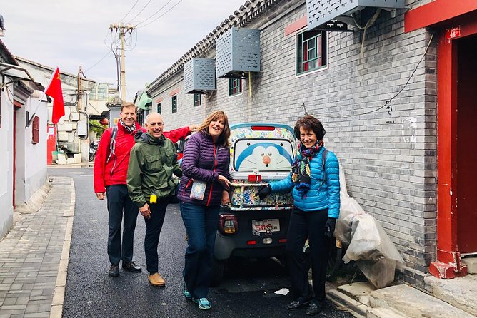 4-Hour Private Beijing Walking Tour of Lama Temple and Hutong - Houhai and the three lakes