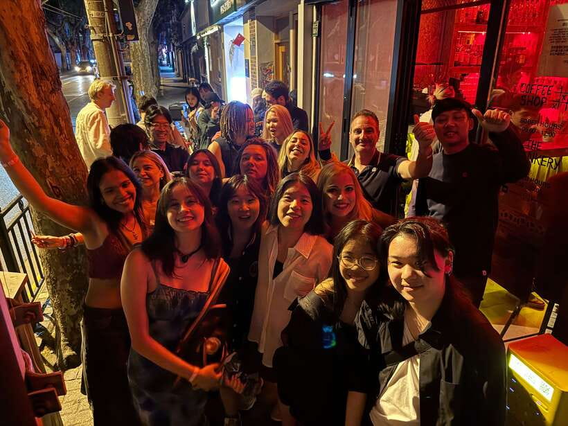 4-Hour Shanghai Pub Crawl (bars & nightclub hopping) - Two cocktail stops with different moods