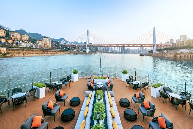 4D3N Yangtze River Cruise: Chongqing to Yichang by Century Cruise - Day four at the Three Gorges Dam