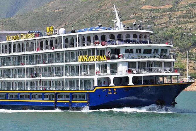4D3N Yangtze River Cruise:Chongqing to Yichang by Victoria Cruise - Day 2 at Shuanggui Mountain and Fengdu
