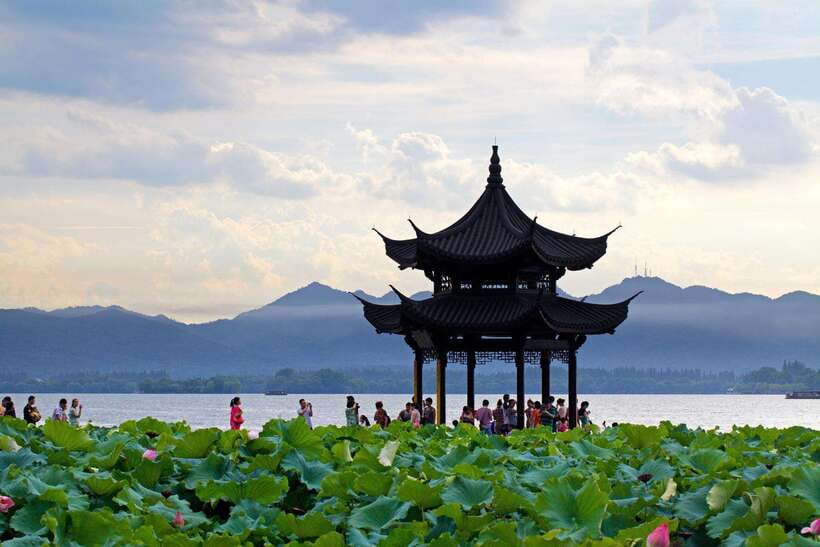 7 hours Hangzhou Tour Itinerary - Hefang Street and old Hangzhou