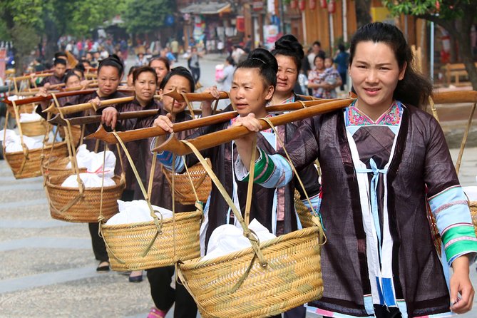 7Day Sanjiang+ZhaoXing+Huangguoshu Waterfall private Tour - Day four: Huanggang, Bapa, and Basha