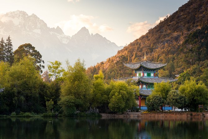 9 days Ancient Town Tour - Shibaoshan combines cliff temples with a real walk