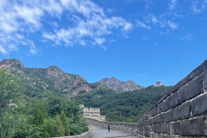Airport or Hotel Transport to Mutianyu Great Wall - Why a private car makes Mutianyu easier