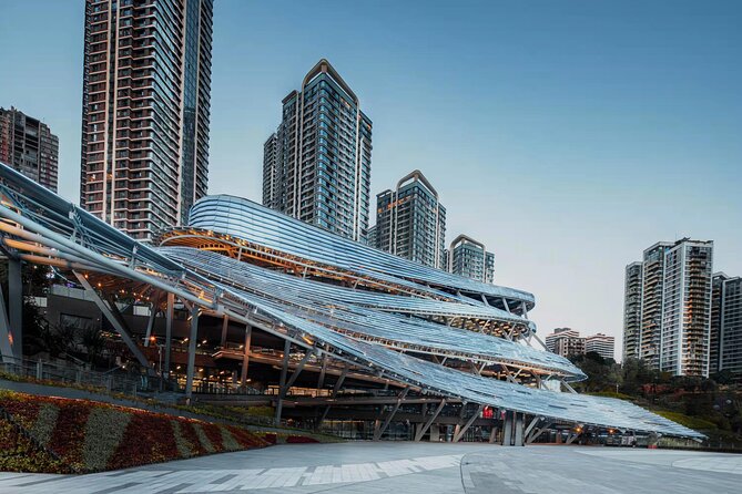 All-In-One Chongqing Trendy Spots Private Tour - Liziba: Chongqing’s famous train-through-a-building view