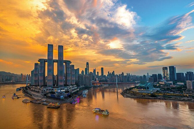 All-In-One Chongqing Trendy Spots Private Tour - Hongyadong: food, old-style buildings, and river views