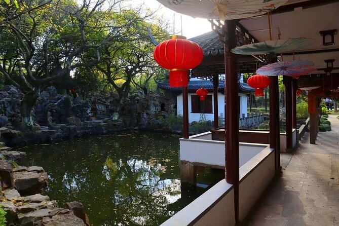All-inclusive Half-day Private Tour To Zhujiajiao Water Town - What the private guide adds to the experience