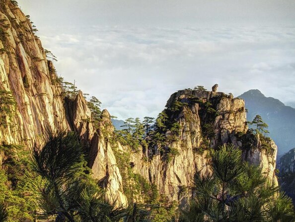All inclusive Huangshan summit 1 day private tour-No shopping - Tian Du Feng, the steepest challenge