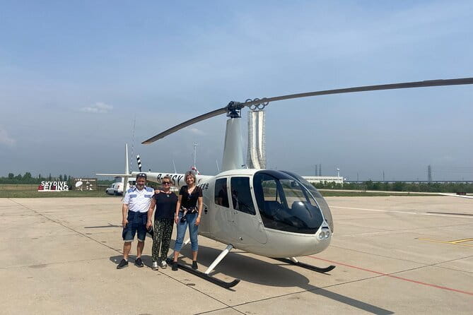 All-Inclusive Mutianyu Great Wall Hiking and Helicopter Overlook Tour - Seeing Mutianyu and Jiankou from a helicopter