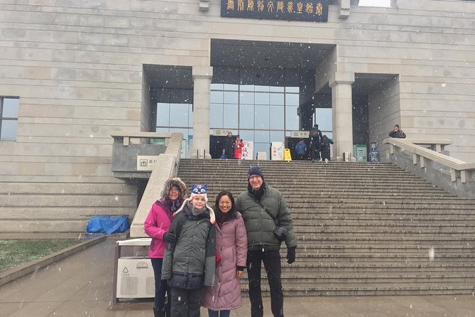 All Inclusive Private Half-day tour to the Terracotta Warriors - Pit 3: the command center