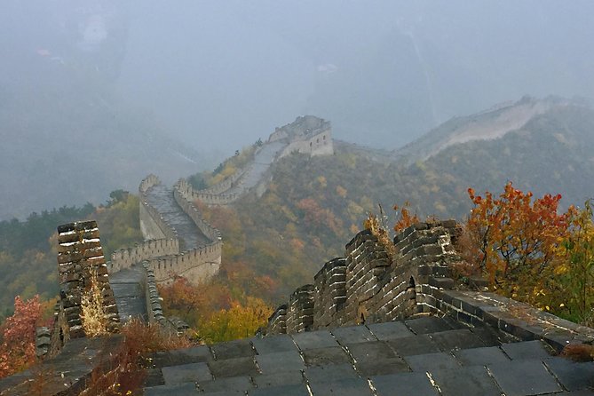 All Inclusive Private Hiking Tour from Huanghuacheng Water Great Wall to Xishuiyu - Hiking Huanghuacheng’s steep ridge