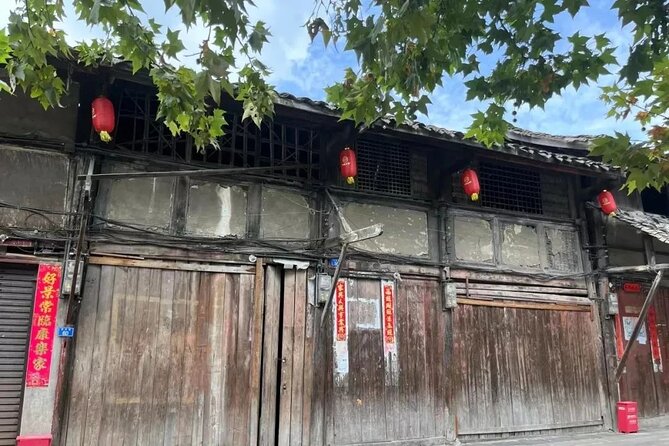 All-Inclusive Private Panda & Hidden Ancient Town Tour - What the $139 price really covers