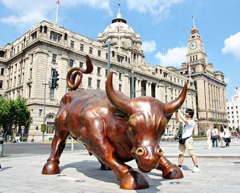 All Inclusive Shanghai City Tour by German-Speaking Guide - The Bund gives you Shanghai in one long view