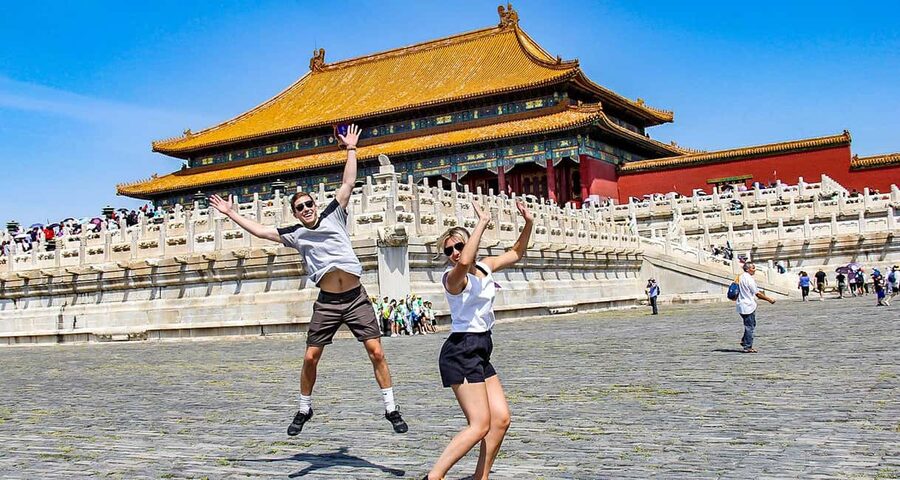 All-Inclusive Tour: Tiananmen Sq, Forbidden City, Great Wall - Tea, photos, and the trip back to Beijing