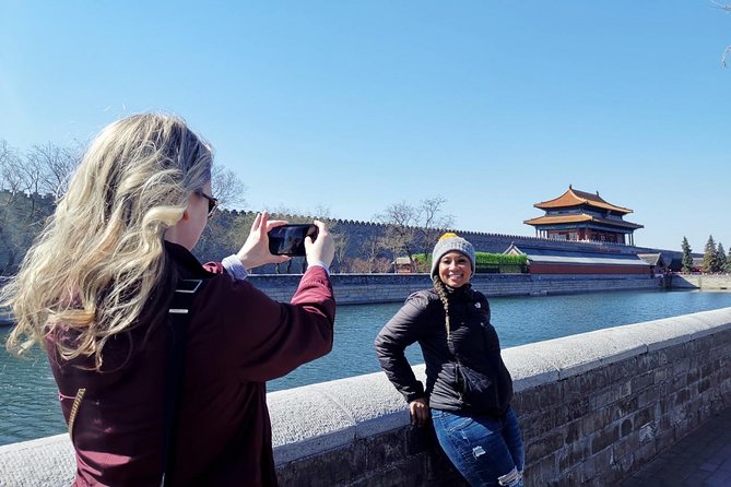 All-Inclusive Tour: Tiananmen Square, Forbidden City, Great Wall - Walking from Tiananmen Gate into the Forbidden City