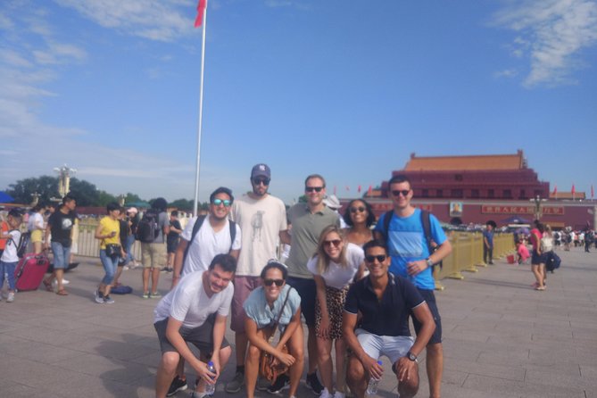 All-Inclusive Tour: Tiananmen Square, Forbidden City, Great Wall - Guides, drivers, and the private format