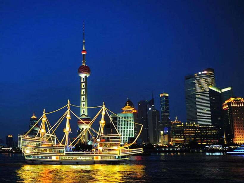 Amazing Shanghai Night Lights:River Cruise &Private Transfer - Why Shanghai looks best from the Huangpu River