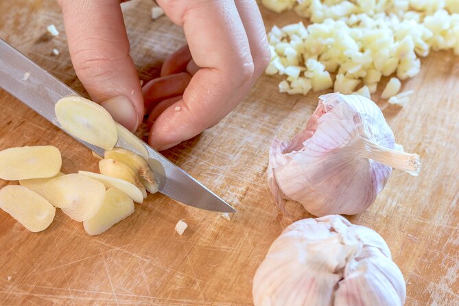 Asian Favorites Cooking Class in Hong Kong (4-Course Meal) - Why the tiny group changes the class