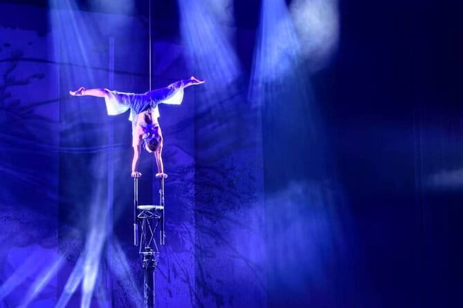 Beijing Acrobatic Show at Regal Palace Theatre (Qin Le Gong) - What the one-hour performance gives you