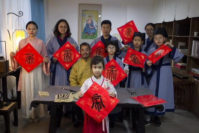 Beijing Acrobatic Show at Regal Palace Theatre (Qin Le Gong) - A family-friendly cultural stop in Beijing