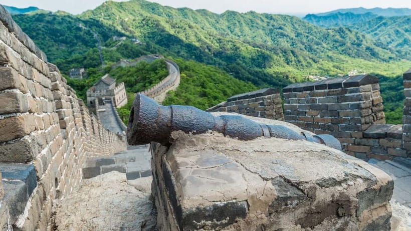 Beijing: Badaling Great Wall Ticket with Day & Night Options - Timing, crowds, and weather