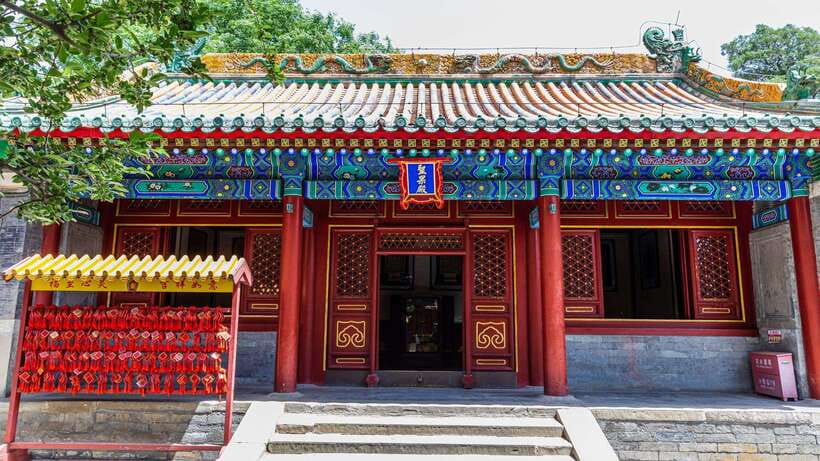 Beijing: Beihai Park Entry Ticket & English PDF Guidebook - Who will enjoy this more than a guided tour?