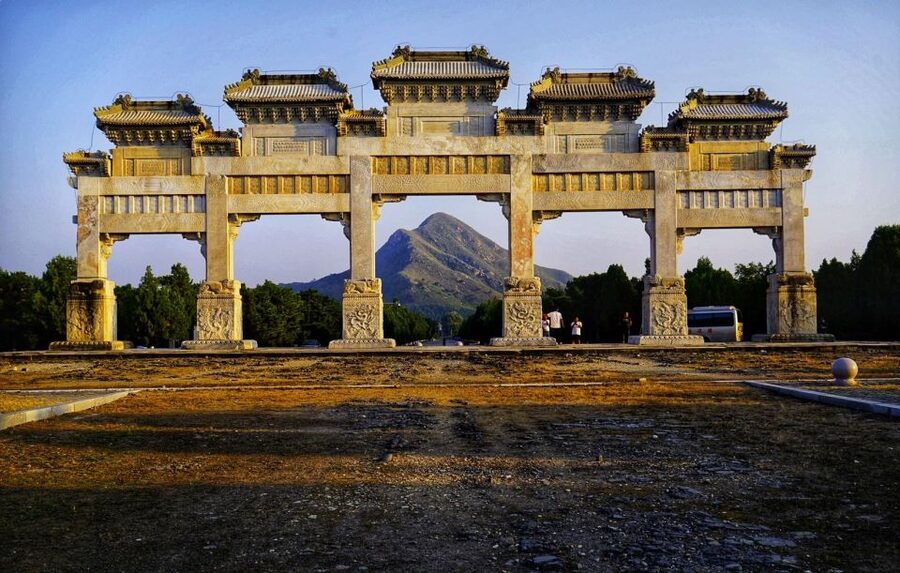 Beijing:Eastern Qing Tomb/Huangyaguan Great Wall/Dule Temple - Dule Temple and its giant Guanyin Pavilion