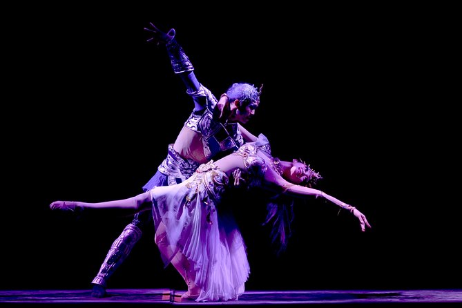 Beijing Evening Tour: Chaoyang Acrobatic Show with Peking Duck Dinner - Small details that can improve the evening