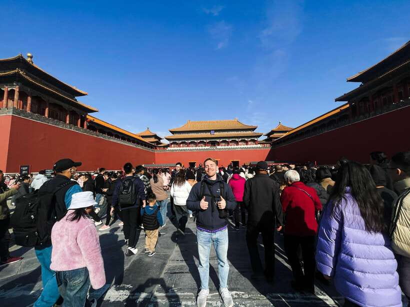 Beijing: Forbidden City and Tian’anmen Square Waking Tour - Palace rooms show the life behind the grand courtyards